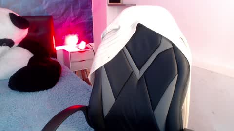 Snapshot of emma_ford1 chatting on January 24, 2025, 3:00 am Emma online show from January 24, 2025, 3:00 am