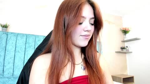 Snapshot of emma_ford1 chatting on February 8, 2025, 7:48 am Emma online show from February 8, 2025, 7:48 am