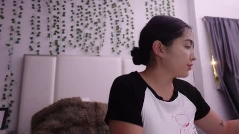 emma_johnson_ online show from February 17, 2026, 2:08 am