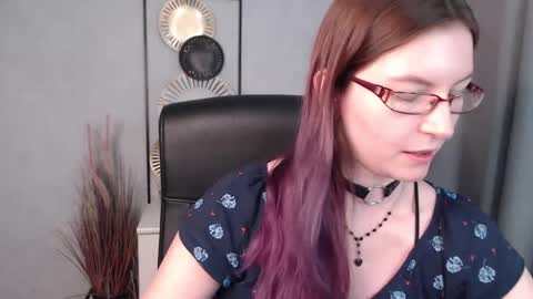 Snapshot of emma_lust94 chatting on December 16, 2024, 9:35 am emma online show from December 16, 2024, 9:35 am