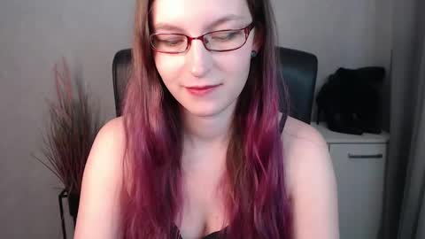 Snapshot of emma_lust94 chatting on February 4, 2025, 10:10 am emma online show from February 4, 2025, 10:10 am