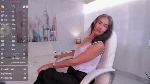 Snapshot of emma_mendoza chatting on December 5, 2024, 3:28 pm Emma online show from December 5, 2024, 3:28 pm
