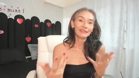Snapshot of emma_mendoza chatting on February 12, 2025, 3:16 pm Emma online show from February 12, 2025, 3:16 pm