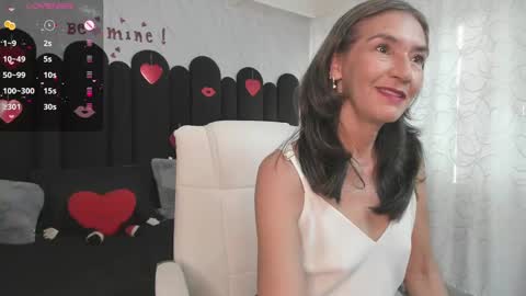 Snapshot of emma_mendoza chatting on February 13, 2025, 12:21 pm Emma online show from February 13, 2025, 12:21 pm