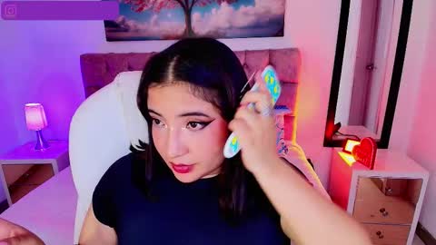 Emma Monserratt online show from October 5, 2025, 9:18 am