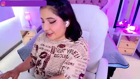 Emma Monserratt online show from October 9, 2025, 7:45 pm