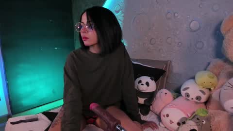 Snapshot of emma_nakamura chatting on February 18, 2025, 10:16 am online show from February 18, 2025, 10:16 am