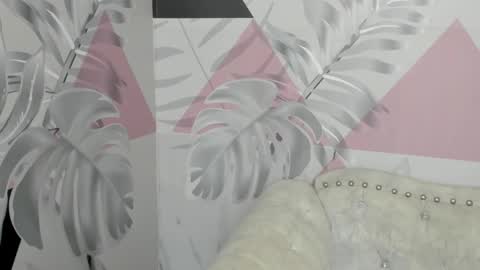 Snapshot of emma_petite4u chatting on December 30, 2024, 6:16 pm Emma online show from December 30, 2024, 6:16 pm