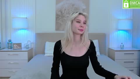 Snapshot of emma_plux chatting on December 20, 2024, 10:38 am Emma online show from December 20, 2024, 10:38 am