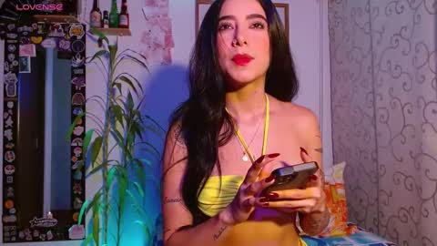 Snapshot of emma_pole_88 chatting on January 1, 2025, 8:58 pm Sara Luna online show from January 1, 2025, 8:58 pm