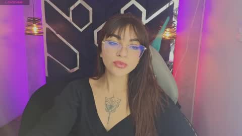 emma_ramone online show from May 27, 2026, 12:57 pm