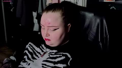 Emma Razumovskaya online show from October 31, 2025, 9:16 pm