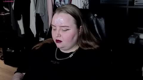 Emma Razumovskaya online show from November 19, 2025, 10:54 pm