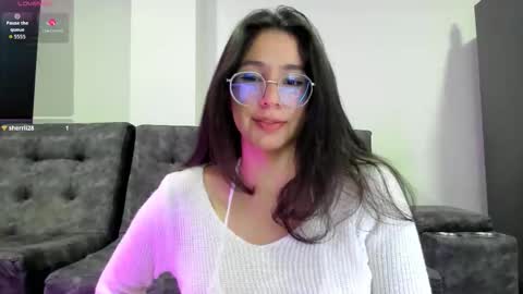 Snapshot of emma_sandovaal chatting on October 20, 2025, 3:51 am Emma online show from October 20, 2025, 3:51 am