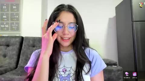 Snapshot of emma_sandovaal chatting on October 29, 2025, 2:58 am Emma online show from October 29, 2025, 2:58 am