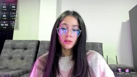 Snapshot of emma_sandovaal chatting on November 6, 2025, 3:40 am Emma online show from November 6, 2025, 3:40 am