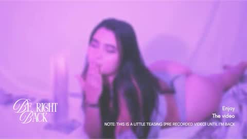 emma_whitee_ online show from December 3, 2025, 12:25 pm