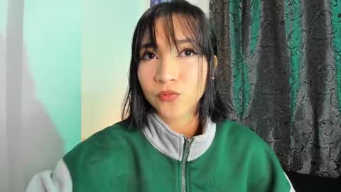 Snapshot of emma_woods__ chatting on September 9, 2025, 2:44 am emma_woods__ online show from September 9, 2025, 2:44 am