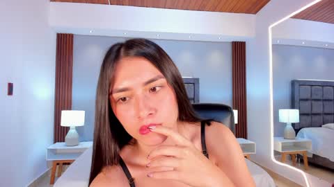 Snapshot of emmaa_robertts chatting on February 3, 2025, 11:31 am Emma Everyday From 0530 to 1430 Col Time online show from February 3, 2025, 11:31 am