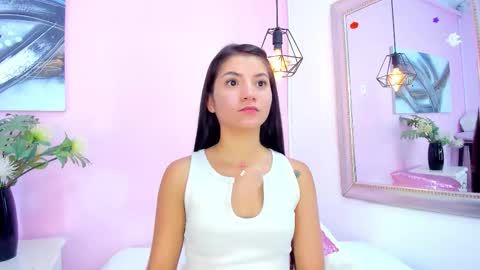 Snapshot of emmaa_sandoval chatting on November 18, 2025, 9:08 pm Emma online show from November 18, 2025, 9:08 pm