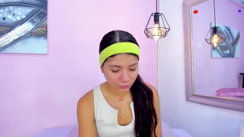 Snapshot of emmaa_sandoval chatting on November 23, 2025, 4:29 pm Emma online show from November 23, 2025, 4:29 pm