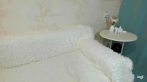 Snapshot of emmaamazingeyes chatting on February 2, 2025, 5:04 pm Emma 31487 online show from February 2, 2025, 5:04 pm