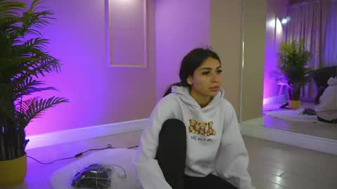 emmablanco online show from April 27, 2026, 5:16 am