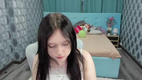 emmablissa online show from May 29, 2026, 2:42 am
