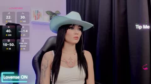 Emma  online show from October 25, 2025, 8:25 pm