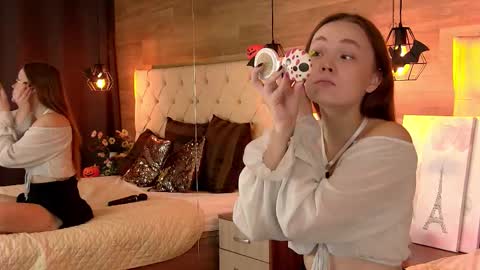 Snapshot of emmacamm chatting on October 28, 2025, 7:01 am EmmaCamm online show from October 28, 2025, 7:01 am