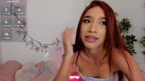 Snapshot of emmacarther chatting on October 13, 2025, 6:19 pm Emma online show from October 13, 2025, 6:19 pm