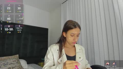 Snapshot of emmacarther chatting on November 16, 2025, 5:18 pm Emma online show from November 16, 2025, 5:18 pm