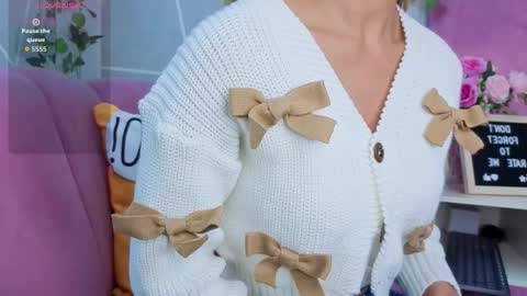 emma cortez online show from October 10, 2025, 11:42 am