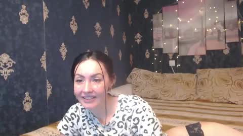Snapshot of emmagoldx chatting on December 8, 2024, 7:26 am EmmaGoldX online show from December 8, 2024, 7:26 am