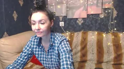 Snapshot of emmagoldx chatting on December 15, 2024, 10:39 am EmmaGoldX online show from December 15, 2024, 10:39 am