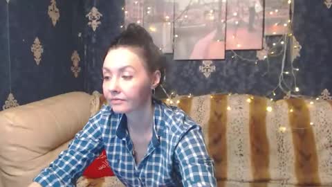 Snapshot of emmagoldx chatting on December 15, 2024, 7:31 pm EmmaGoldX online show from December 15, 2024, 7:31 pm