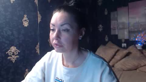 Snapshot of emmagoldx chatting on January 16, 2026, 2:04 am EmmaGoldX online show from January 16, 2026, 2:04 am