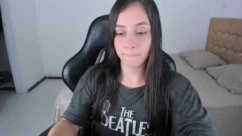 Jennifer online show from October 20, 2025, 2:34 am