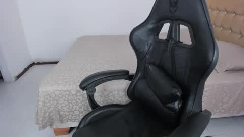 Jennifer online show from March 18, 2026, 9:40 pm