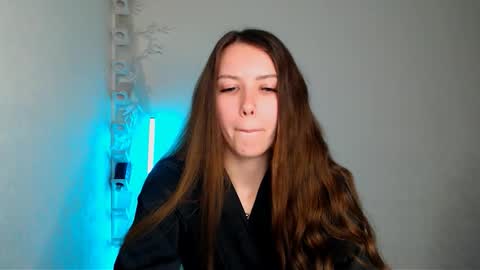 Snapshot of emmaishier chatting on October 25, 2025, 5:40 pm emmaishier online show from October 25, 2025, 5:40 pm