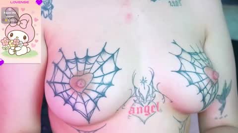 emmajohanson online show from November 27, 2025, 6:54 pm