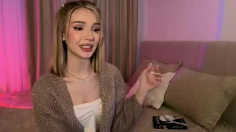 Emma online show from November 21, 2025, 10:03 am