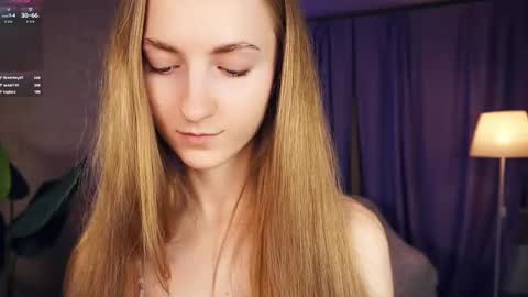 Snapshot of emmalaflame chatting on January 25, 2025, 12:06 am Emma day Wendy night online show from January 25, 2025, 12:06 am