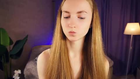 Snapshot of emmalaflame chatting on January 25, 2025, 11:54 pm Emma day Wendy night online show from January 25, 2025, 11:54 pm