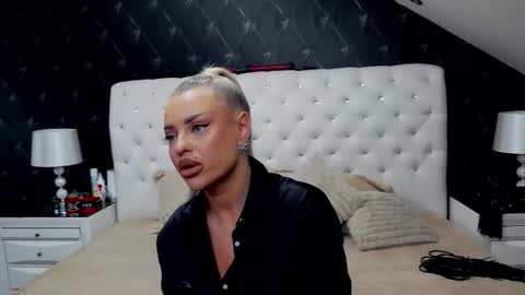 Emma Mavis online show from February 10, 2026, 11:14 am