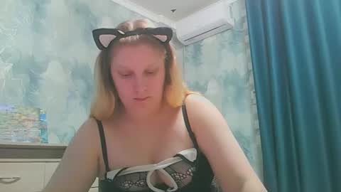 Snapshot of emmamelody944534 chatting on September 29, 2025, 6:35 pm emmamelody online show from September 29, 2025, 6:35 pm