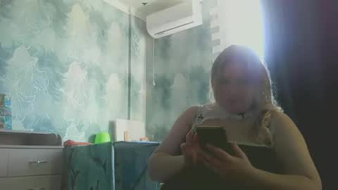 Snapshot of emmamelody944534 chatting on October 2, 2025, 5:25 am emmamelody online show from October 2, 2025, 5:25 am