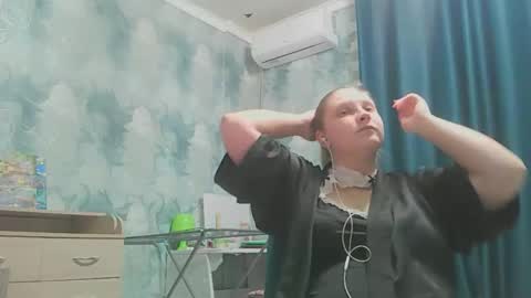 Snapshot of emmamelody944534 chatting on October 7, 2025, 6:16 pm emmamelody online show from October 7, 2025, 6:16 pm