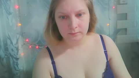 Snapshot of emmamelody944534 chatting on November 17, 2025, 11:05 am emmamelody online show from November 17, 2025, 11:05 am