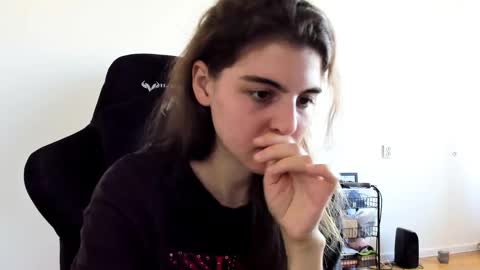 Emma online show from September 11, 2025, 9:53 am